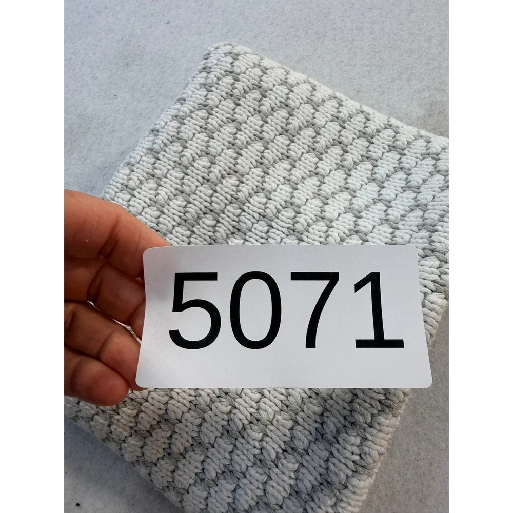 Pottery Barn Kids White Grey Honeycomb Popcorn Knit Baby Blanket 36x28 5071